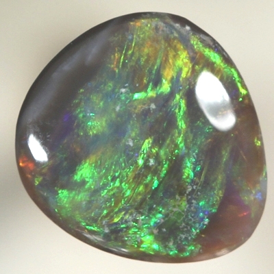 SOLID BLACK OPAL Bright, strong fire